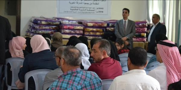 جمعية الشارقة الخيرية توزع مساعدات على الأسر المعوزة