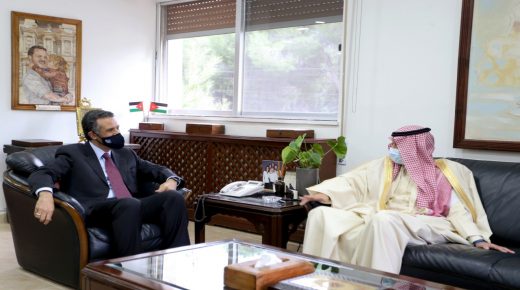 الفايز يبحث مع السفير السعودي تعزيز حجم التبادل السياحي بين البلدين