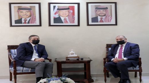 العودات يستقبل رئيس اللجنة الملكية لتحديث المنظومة السياسية