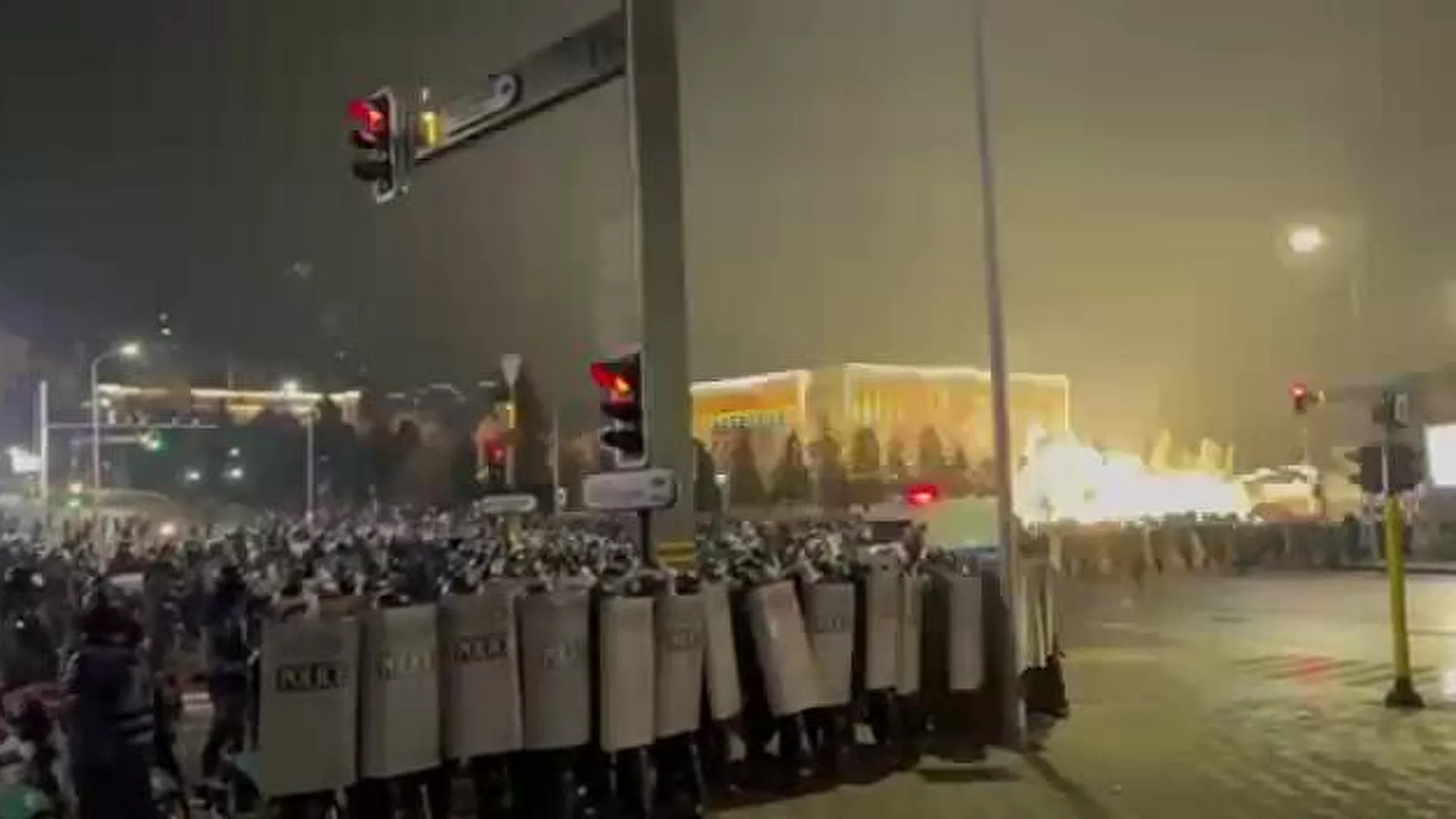 كازاخستان : مقتل 26 مسلحا واعتقال 3 الآف شخص