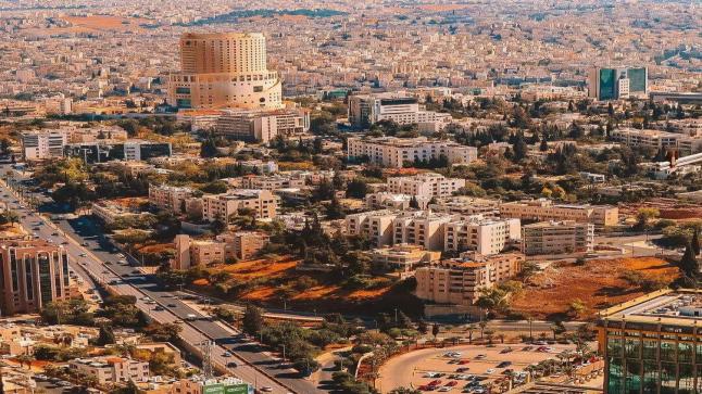 طقس بارد نسبيا اليوم ولطيف الجمعة