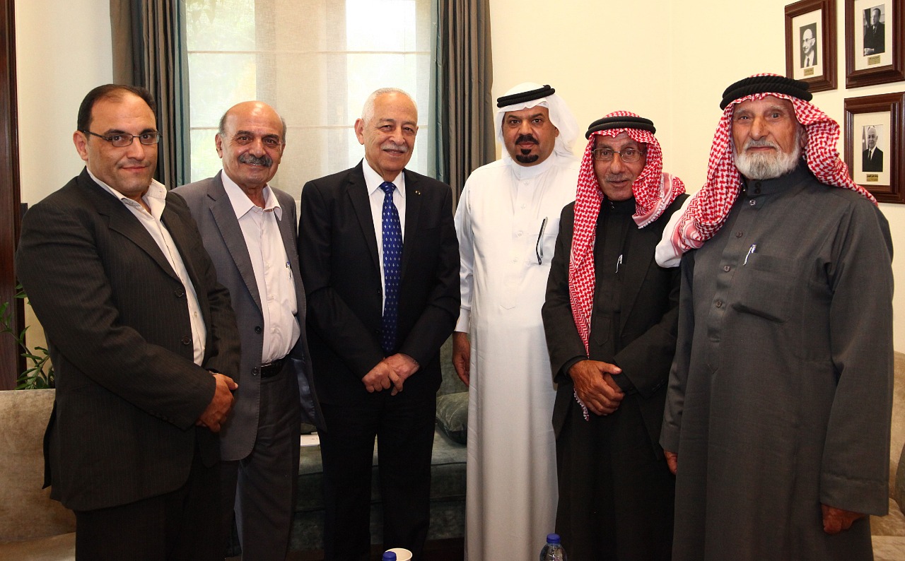 بالصور ..العيسوي يلتقي وفدين من أبناء محافظة الطفيلة